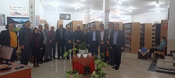 بازدید نویسندگان بومی از کتابخانه به مناسبت روز قلم